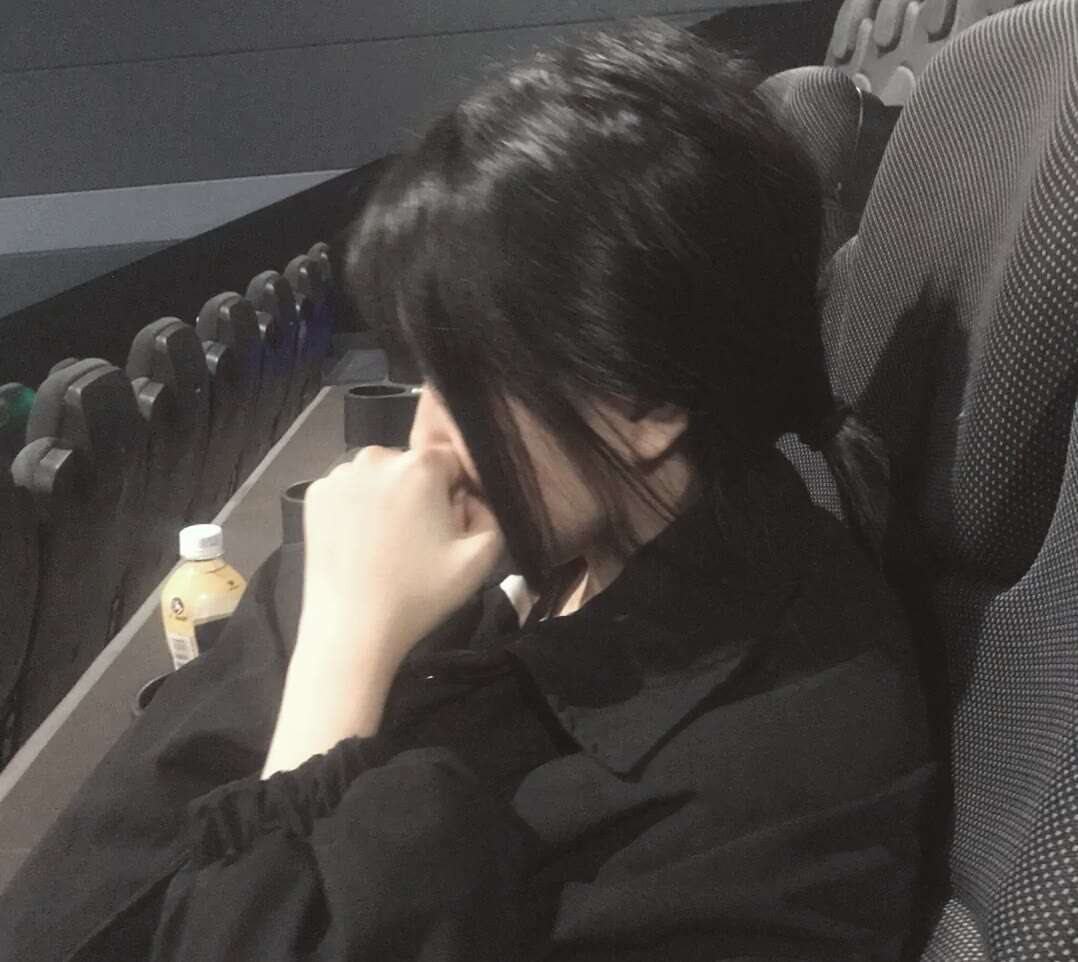 真正的快乐是钱永远够花·高清女生头像