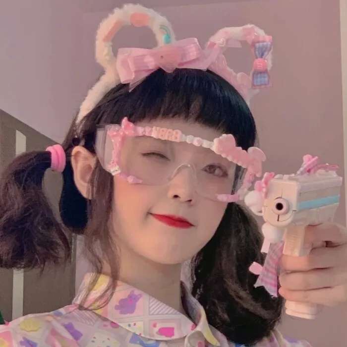 今日份闺蜜‖大雾四起  我在无人处爱你.头像图片