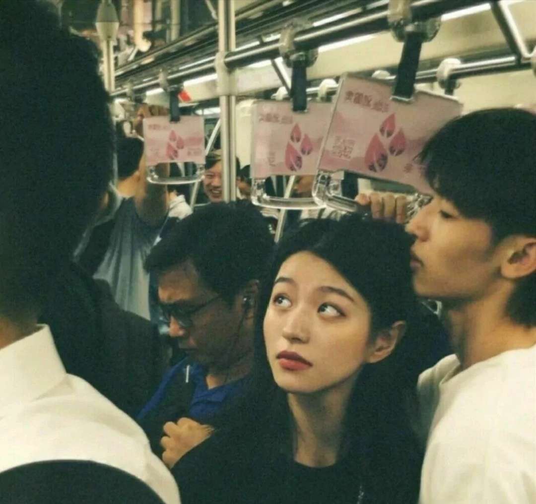 好看的港风真人情侣头像图片大全