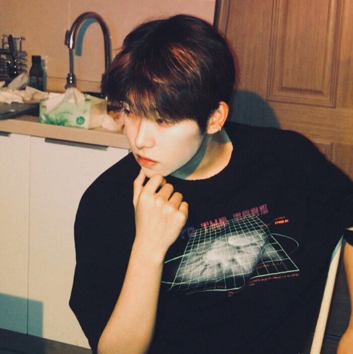 经典的伤感个性的男生微信朋友圈高清头像图片