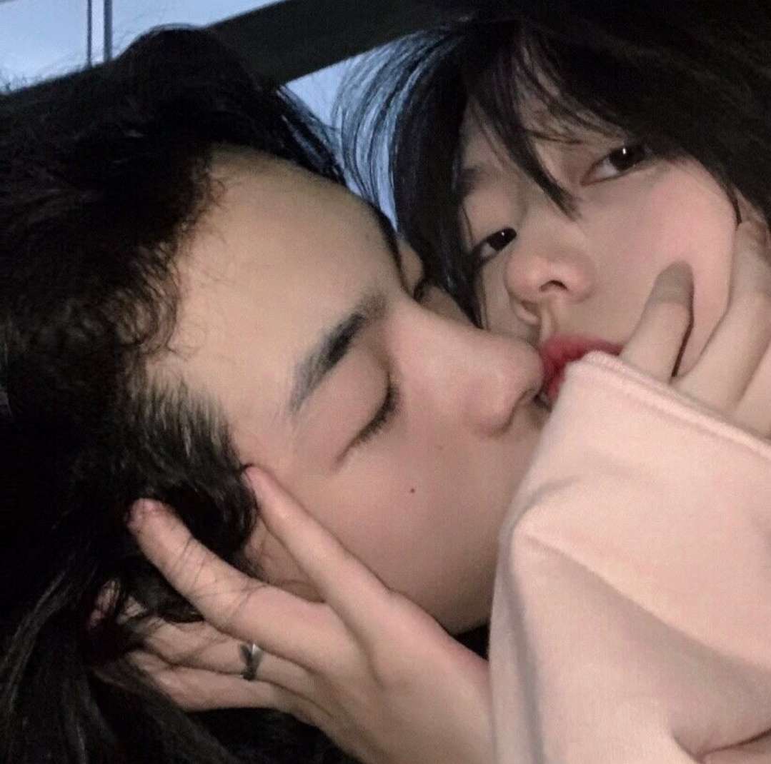 超甜的浪漫唯美情侣真人头像图片