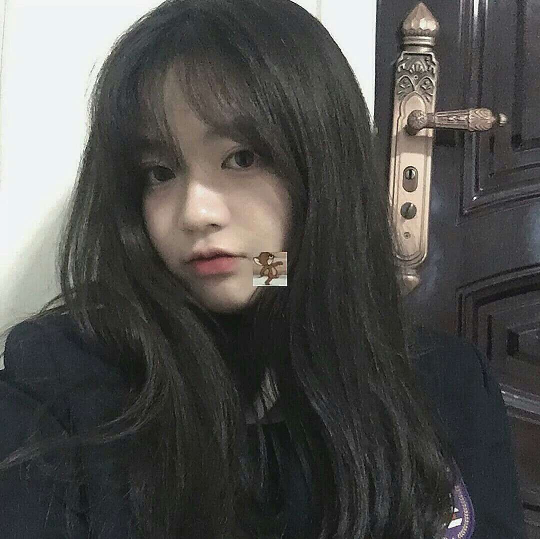 可爱搞怪的漂亮女生真人精选头像图片