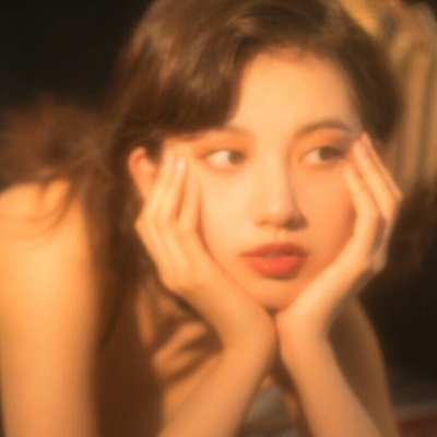 经典港风气质优雅美女女生真人头像图片