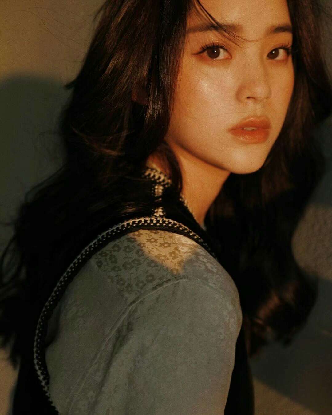 欧阳娜娜复古潮流个性高清头像图片