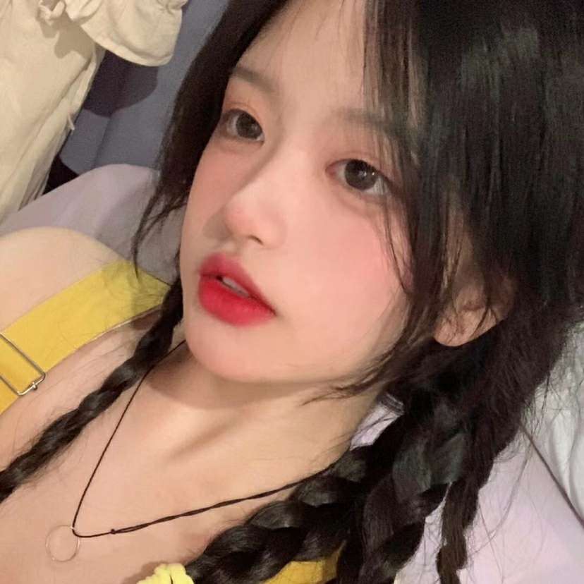 夏日小甜甜|脸蛋红红的美女可爱头像图片