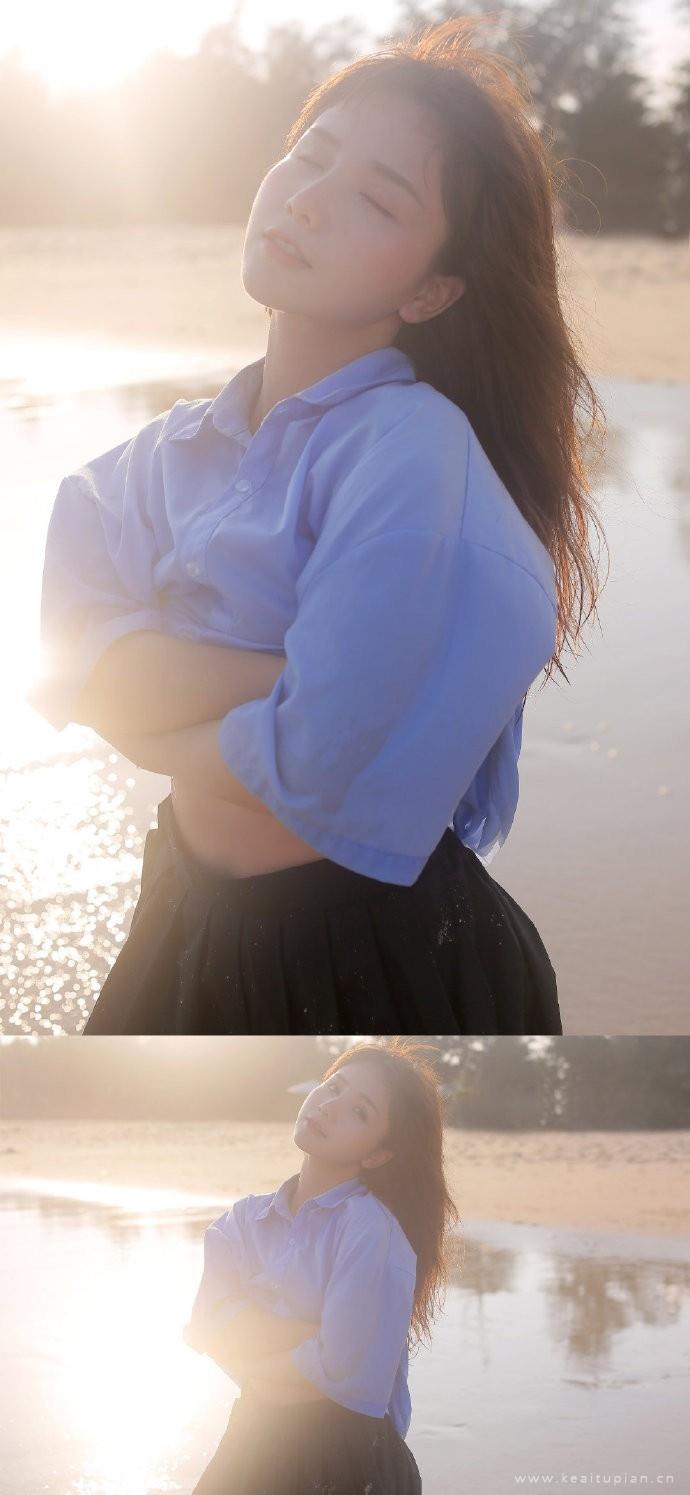 海滩上玩的清纯可爱美女养眼高清头像图片