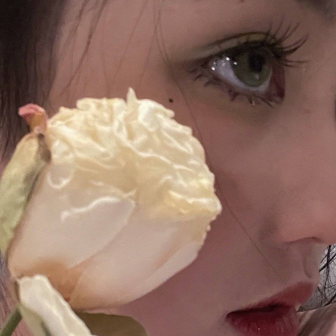 最新伤感女生高级微信朋友圈背景头像图片