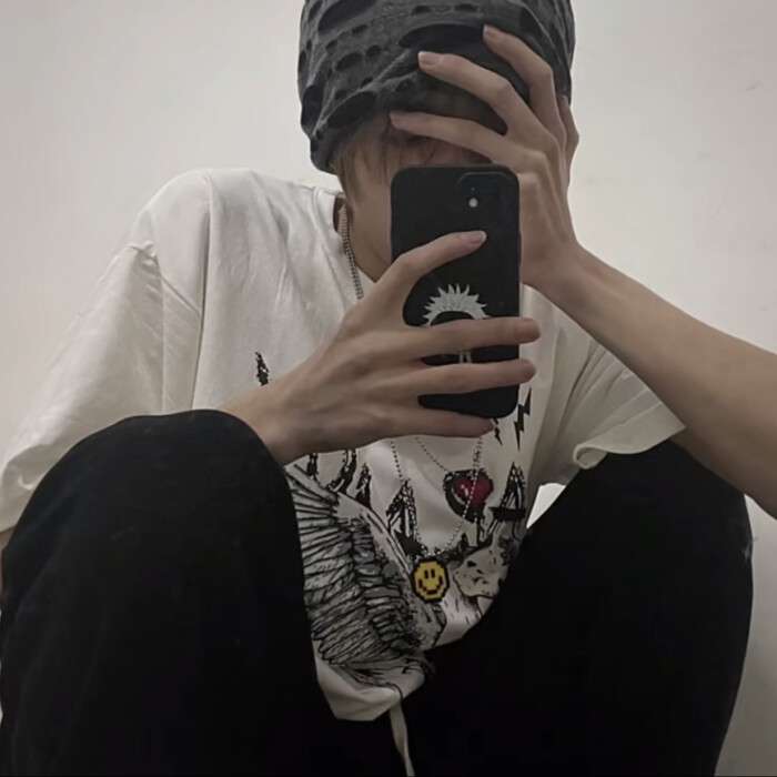 祁宋ins风真人男生微信头像图片