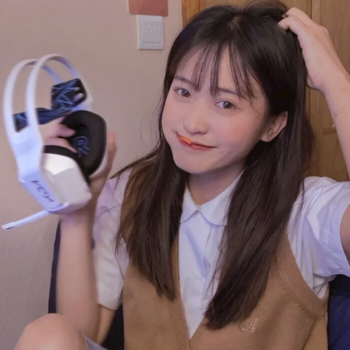 吸引眼球的可爱迷人女生甜美头像图片