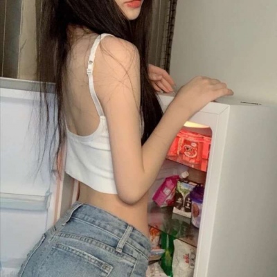 个性经典ins风女生高清头像图片