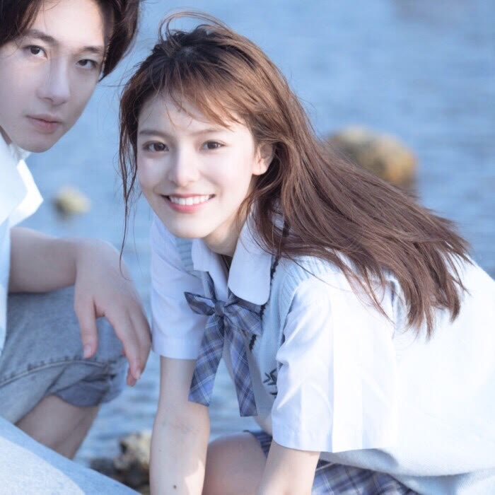 宋知意   ins唯美真人清新恩爱情头一对两张头像图片