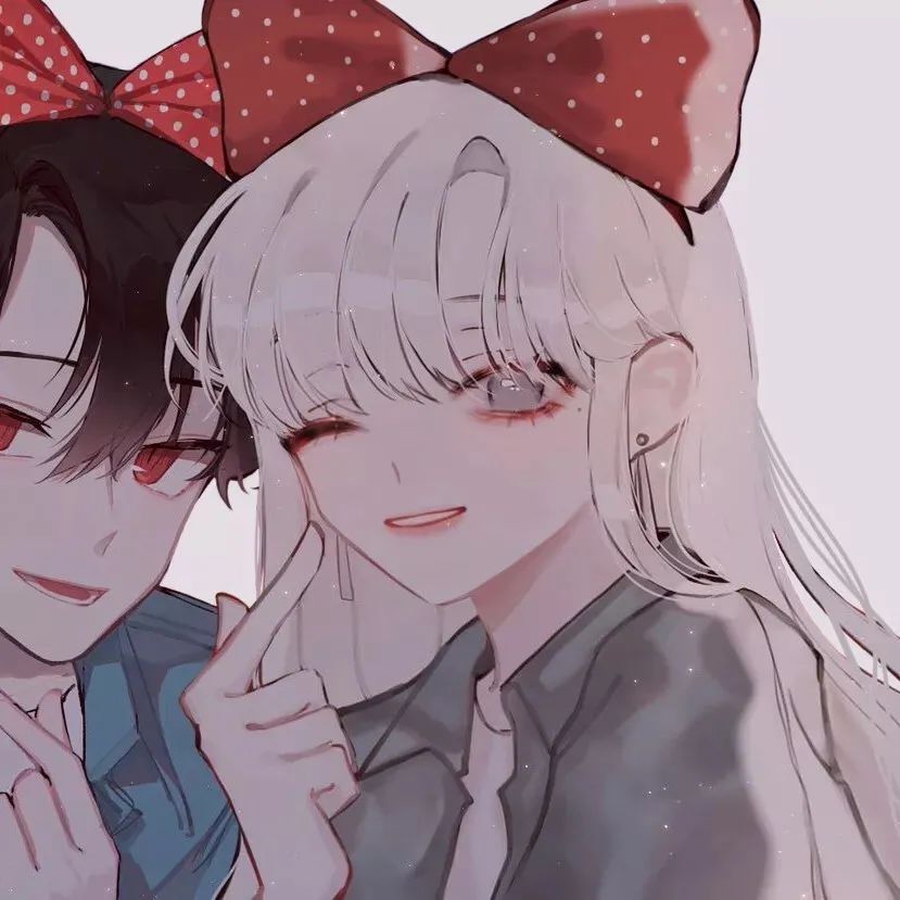 动漫情侣头像：陪你看日落的人比日落浪漫