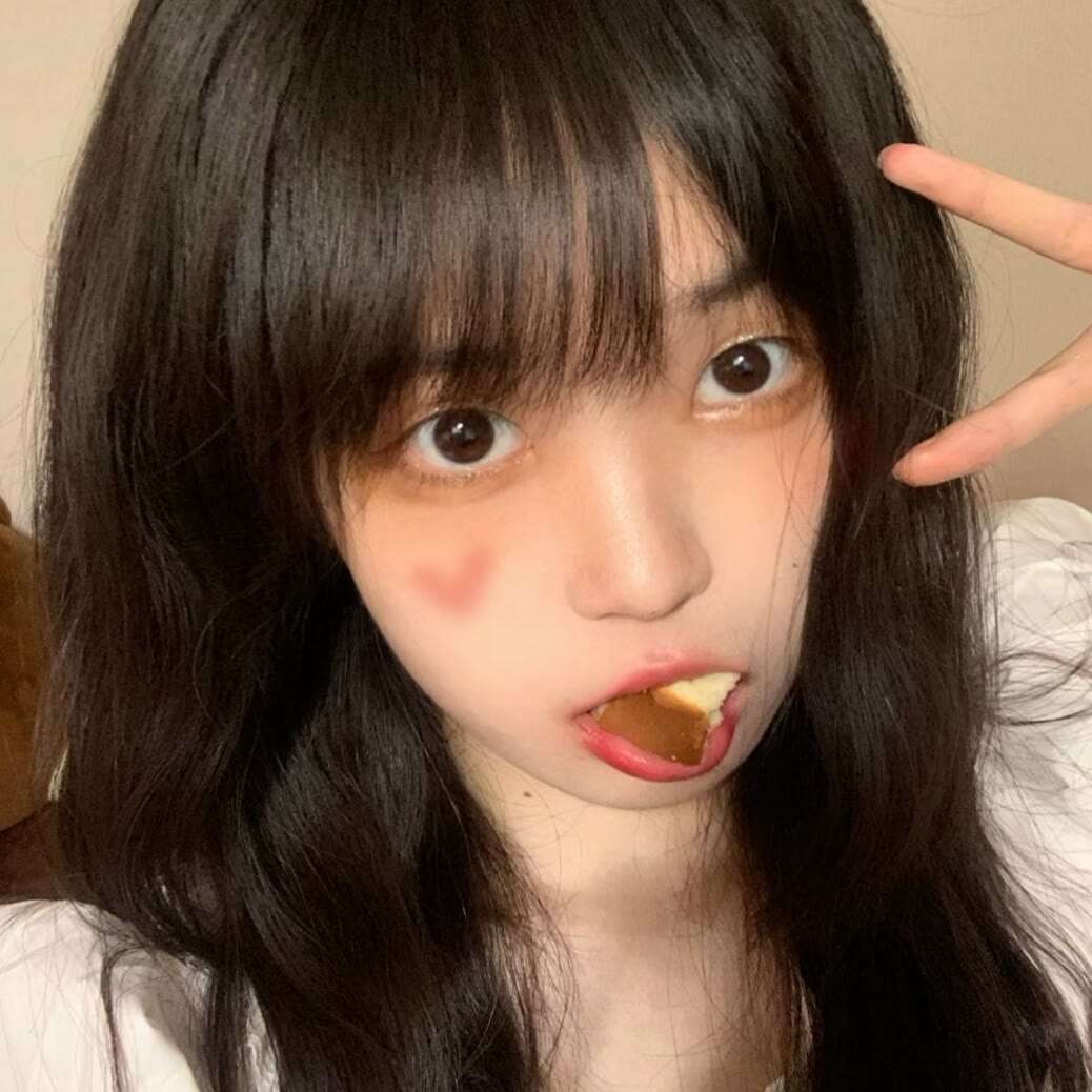 向晚/可爱搞怪女生/你是我领略万物仅剩的温柔头像图片