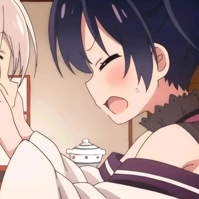 一人一半好看的动漫情侣QQ头像