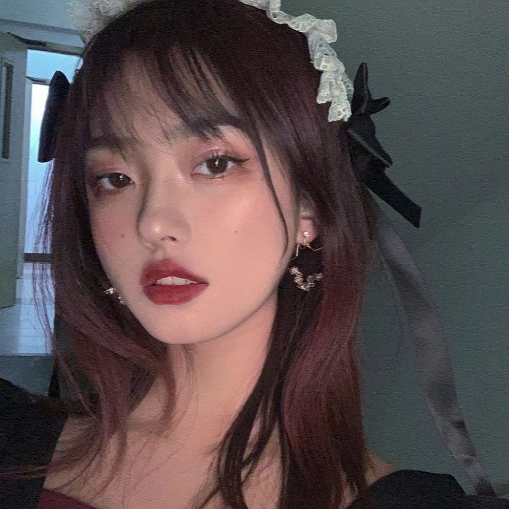 女头 不止高空坠楼 心理落差也能摔死人头像图片