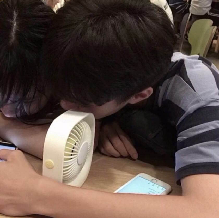 宋知意   魅力真人气质恩爱情头一对两张头像图片