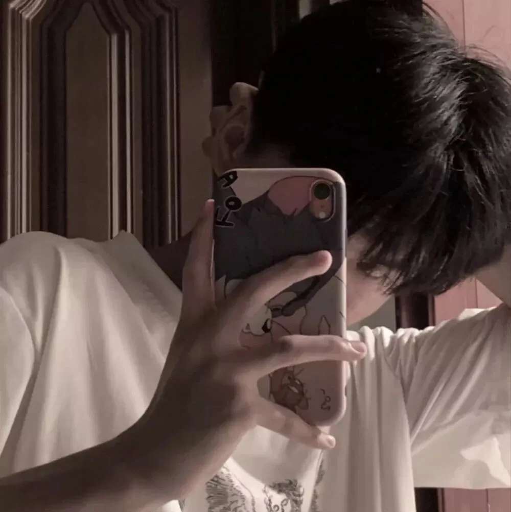 帅气时尚的文艺男生真人优质头像图片