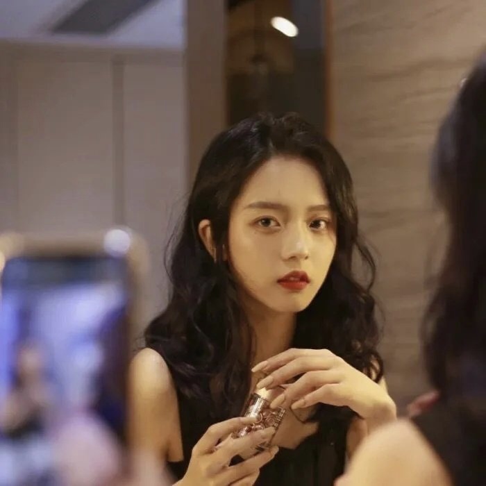 美丽了七月夏天的高颜值美女头像图片