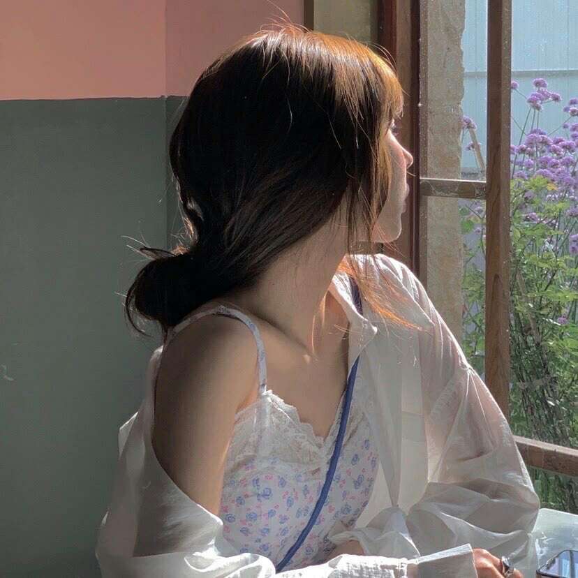 唯美/真人/女生:我想要明目张胆的爱而不是小心翼翼的爱！头像图片