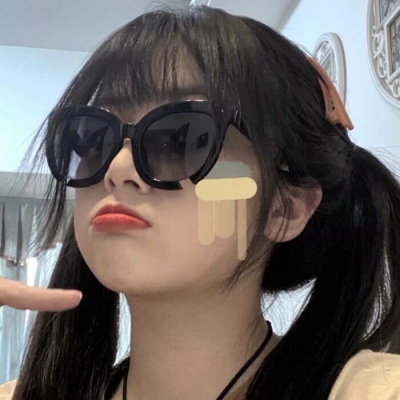 随遇而安开心生活的可爱女生真人头像图片