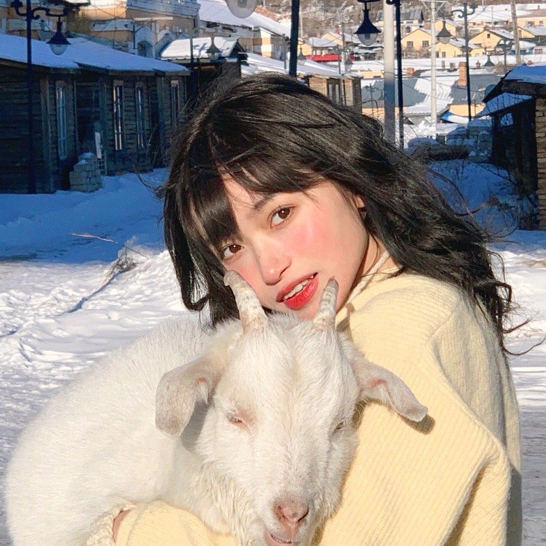 脸蛋红扑扑的可爱美女唯美头像图片