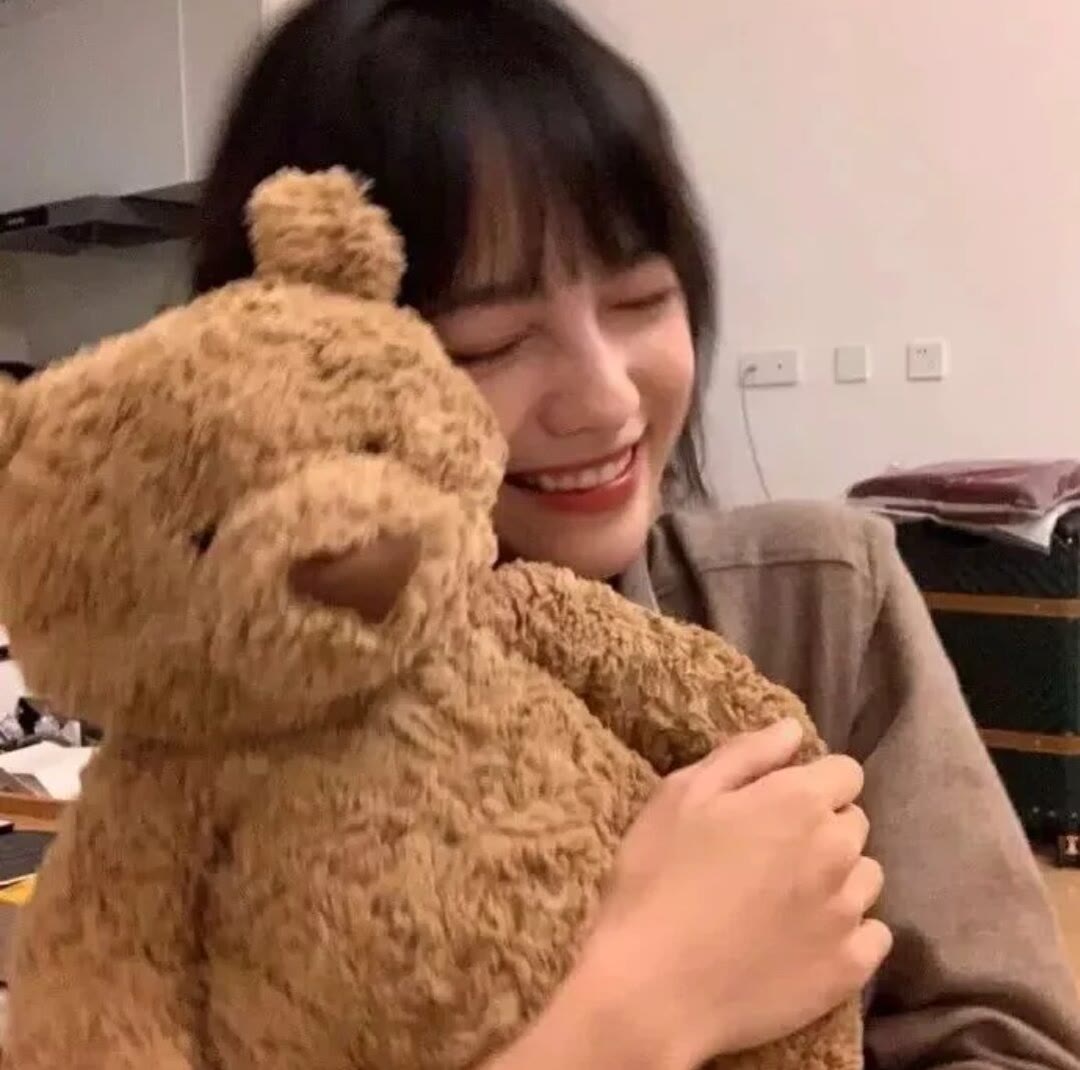 后来一切都结束了，令人惊喜的是还有一束光留了下来。头像图片