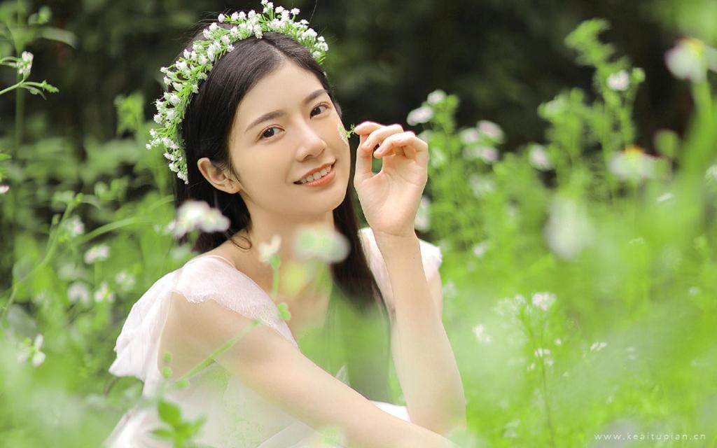 小清新美女白色薄纱性感户外写真高清图片