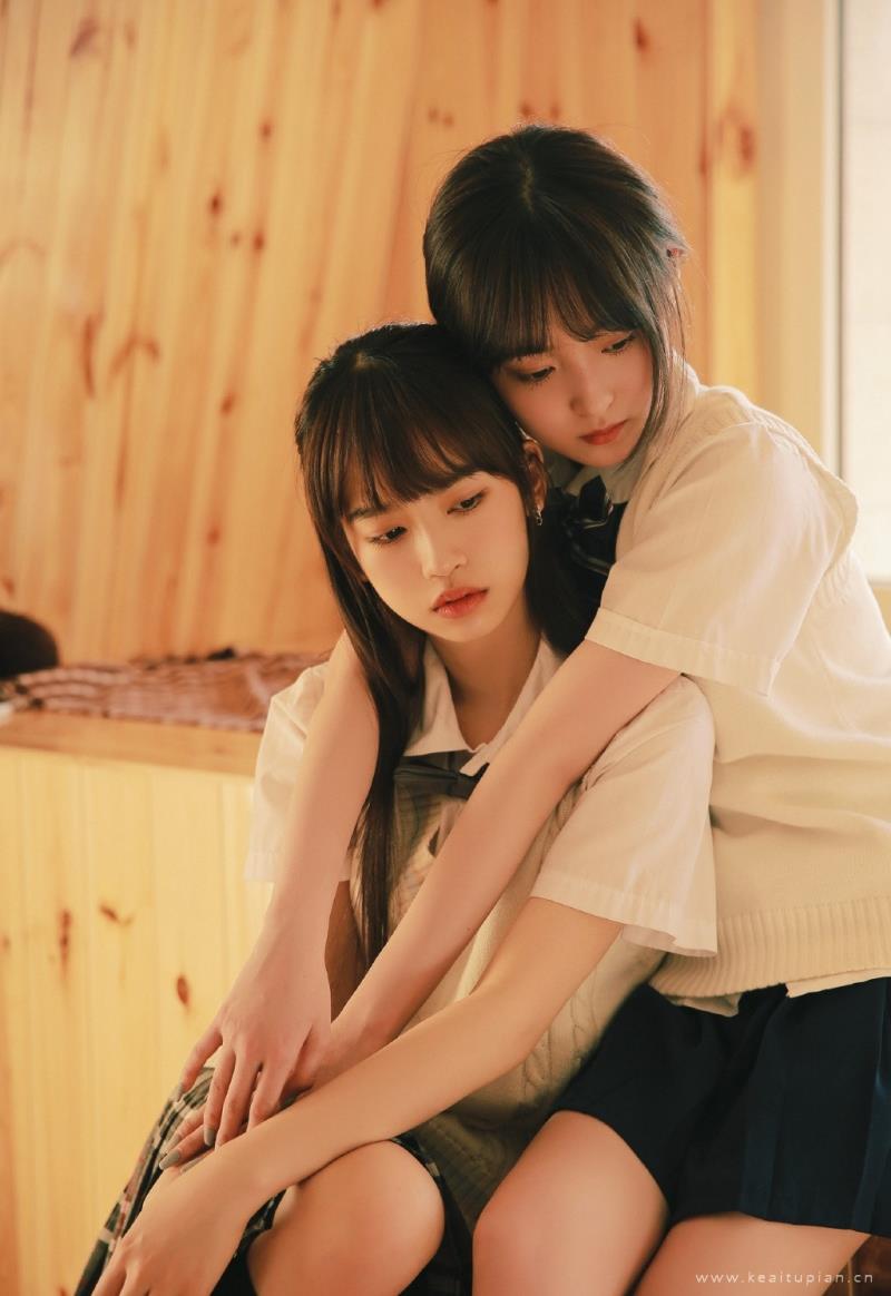 超美姐妹花学生制服私房诱人写真图片