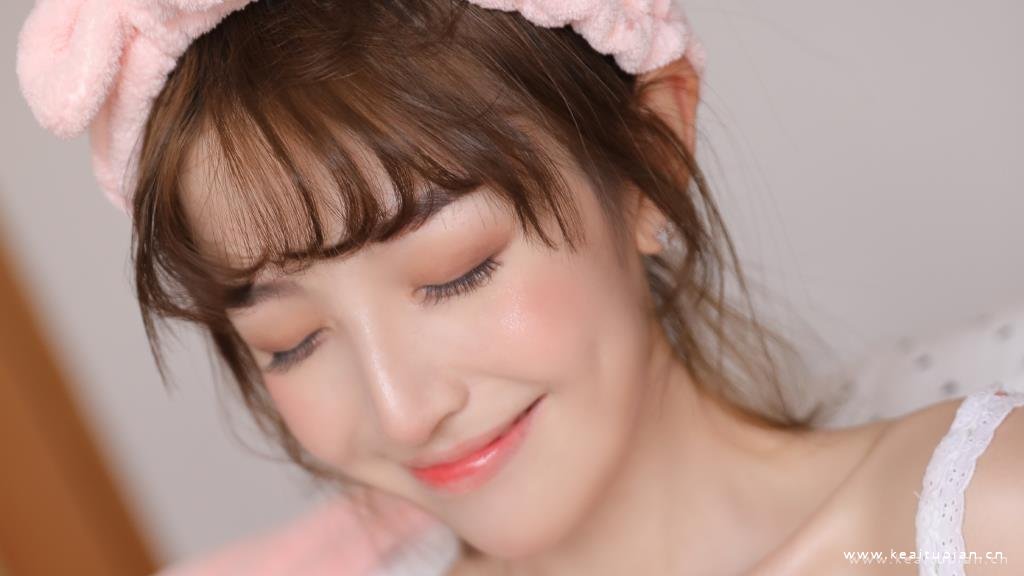 可爱甜美邻家范美女清新写真图片