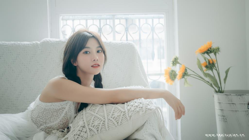 甜美气质美女优雅白裙高清写真图片