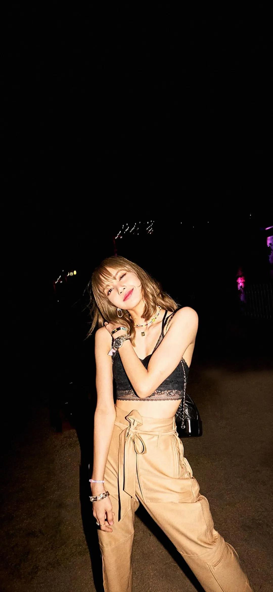 BLACKPINK泰国美女成员Lisa超A酷飒手机壁纸图片