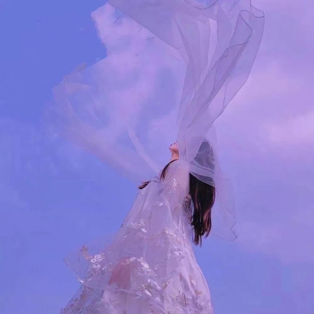 文艺唯美的戴头纱的女生伤感图片