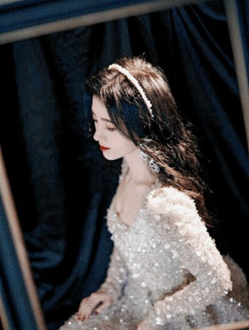 鞠婧祎绝美黑色系公主裙高清图片写真大全