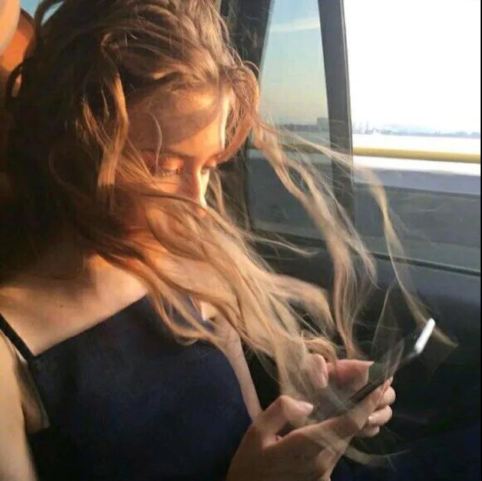 夏日清新限定，文艺好看女生真人头像图片