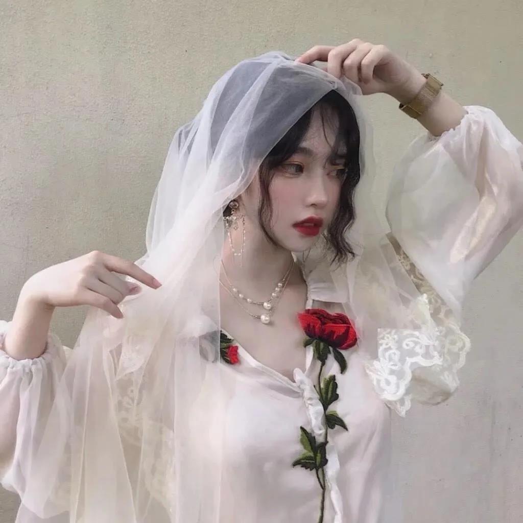 带着白色头纱的美女唯美头像图片