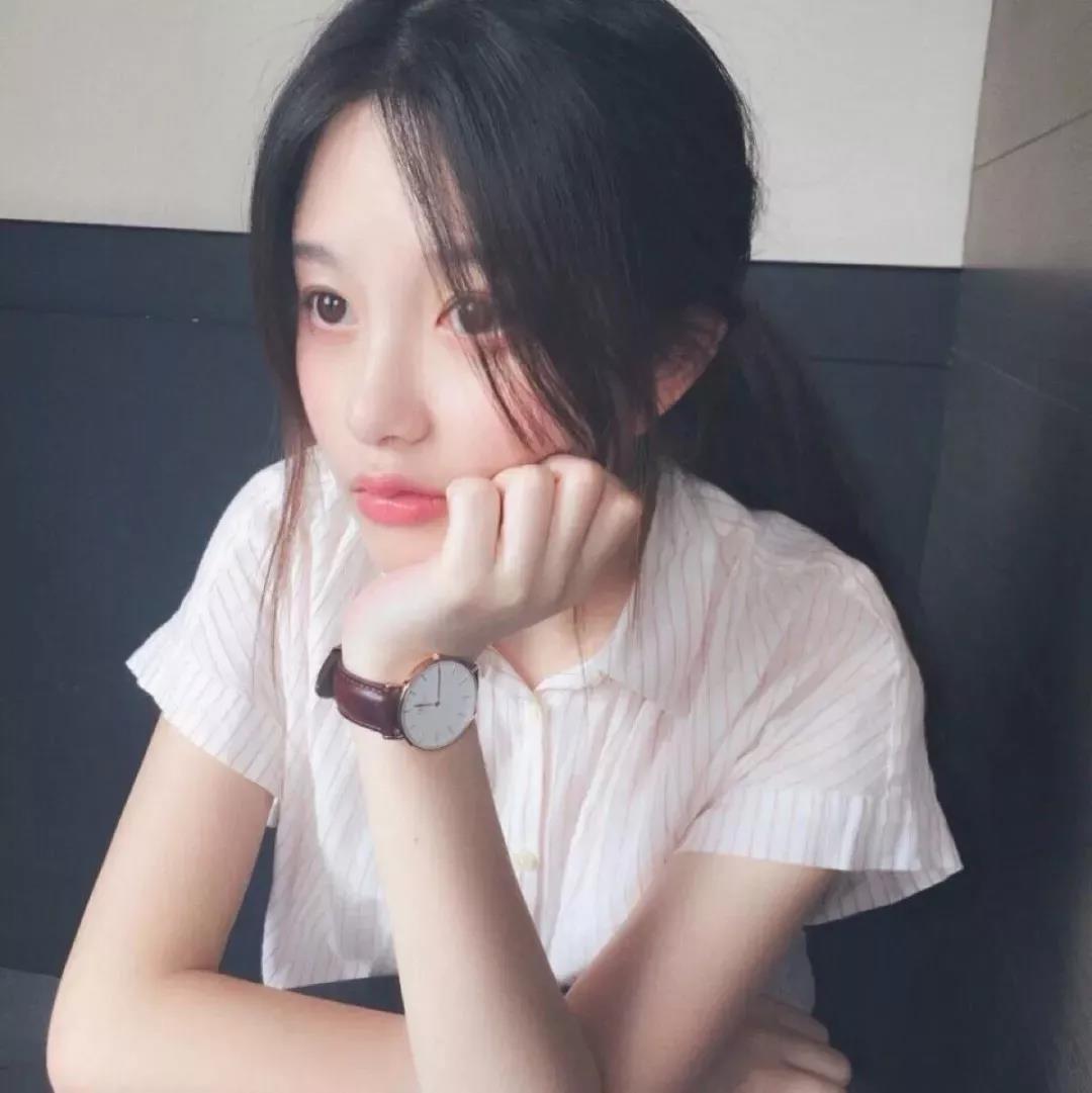 是年少会喜欢的女孩啊，青春元气女生真人头像图片