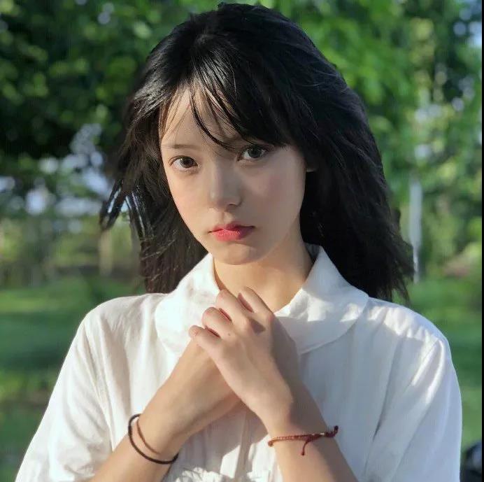 高冷气质美女头像图片