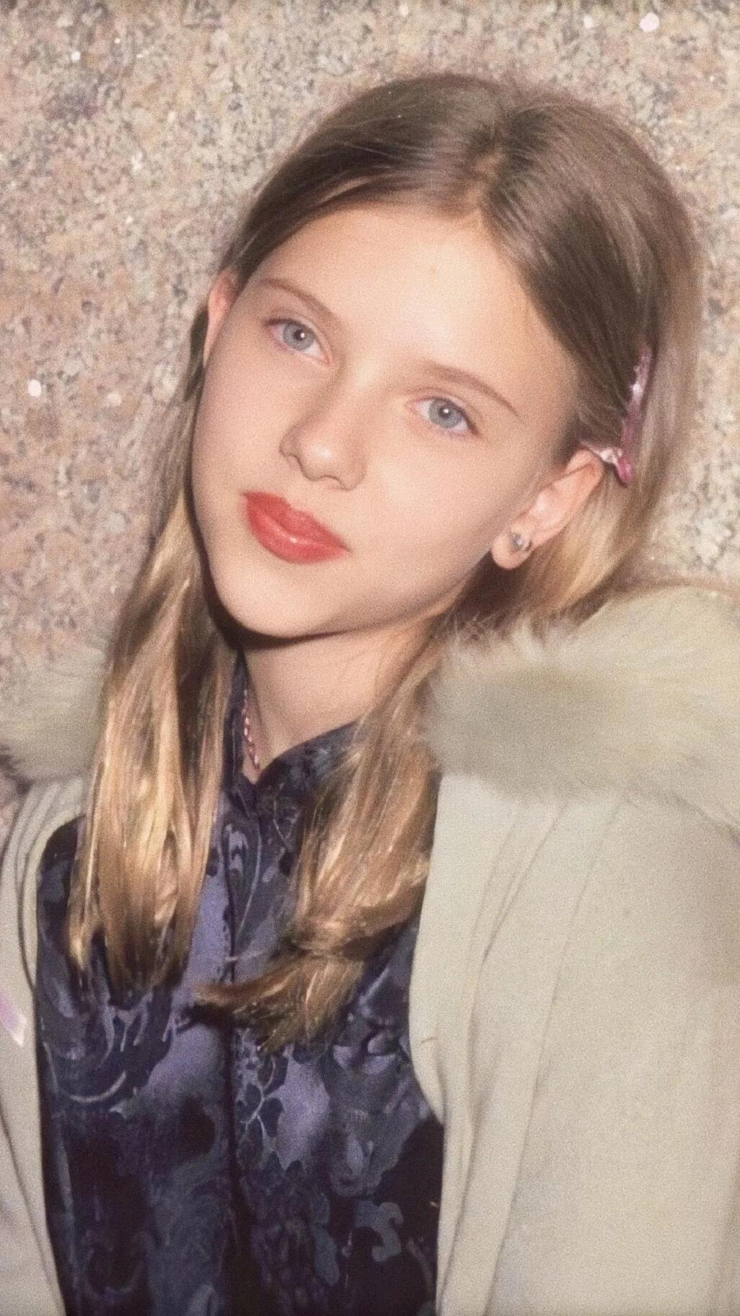 年轻时甜美成熟时性感妩媚的大美人斯嘉丽约翰逊手机壁纸图片