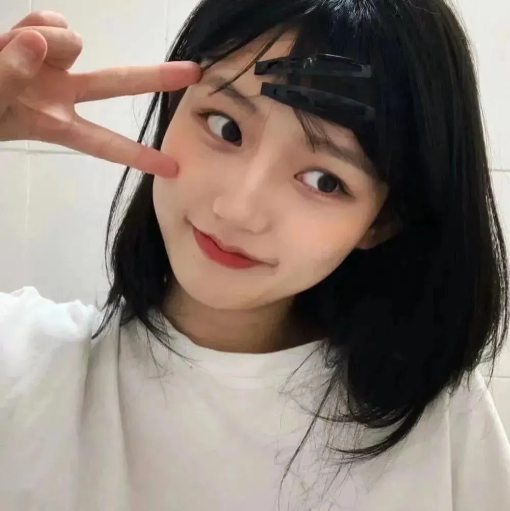 开心比耶的漂亮小姐姐养眼女生头像图片