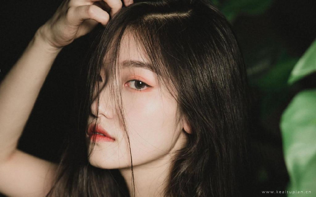 性感尤物吊带长发美女勾人眼神高级写真高清壁纸