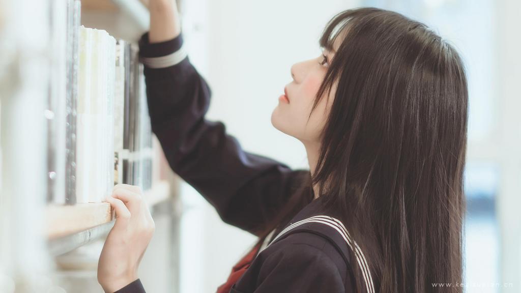 可爱美女黑色水手服造型高清私房写真