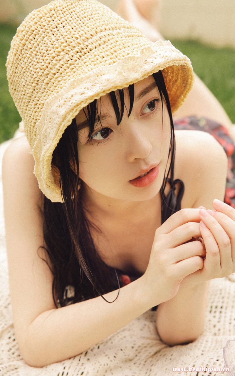 森林系美女吊带裙湿身诱惑写真宽屏图片