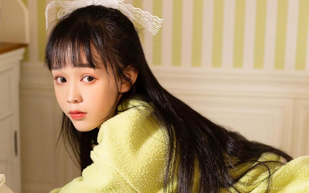 元气少女可爱无辜大眼私人写真高清壁纸