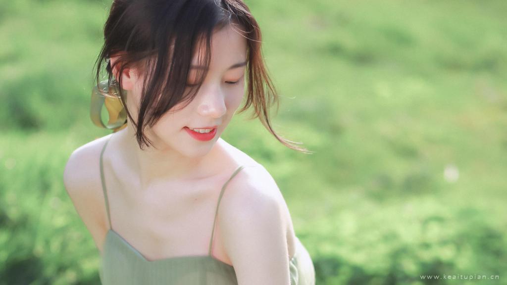 很有气质的森系美女户外清新写真图片