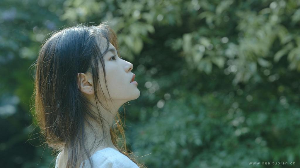 文艺女孩森系小清新白色连衣裙唯美写真高清壁纸