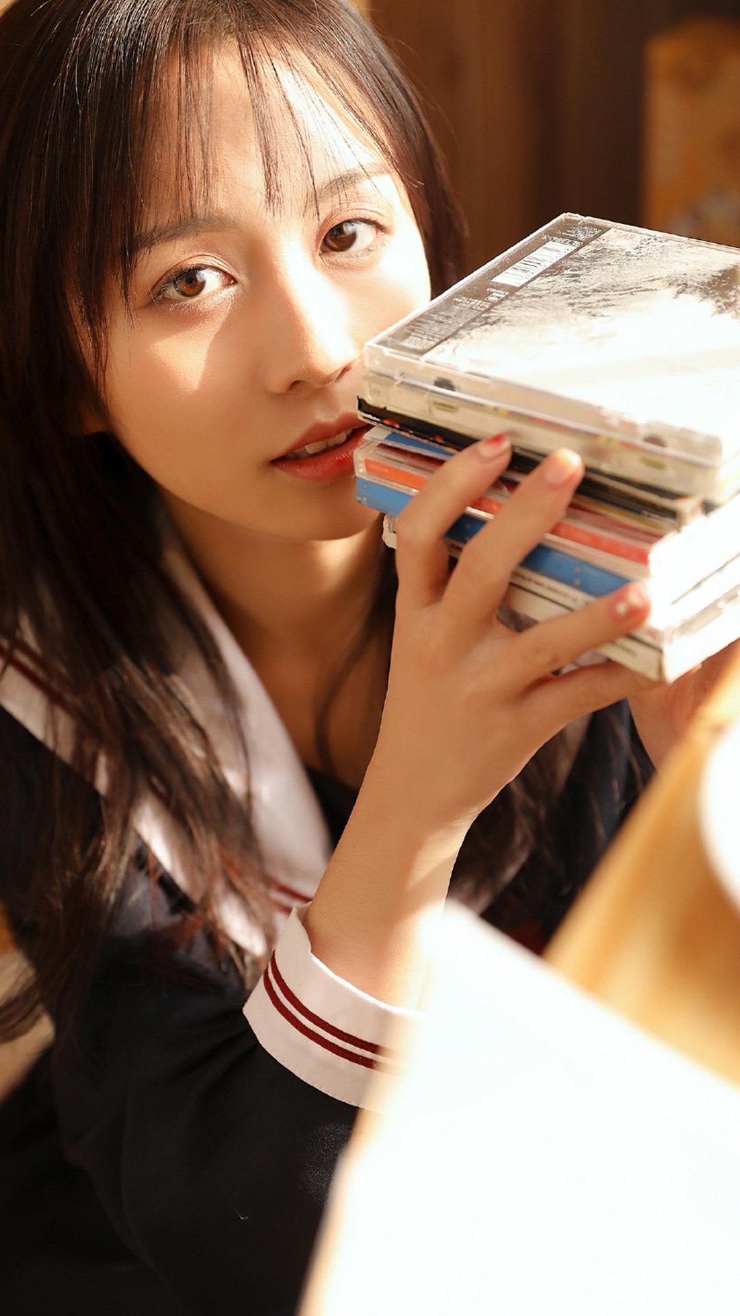 清纯气质美女教室唯美写真图片