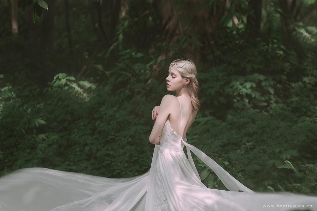 欧美女神优雅贵气绿野仙踪高清壁纸图片