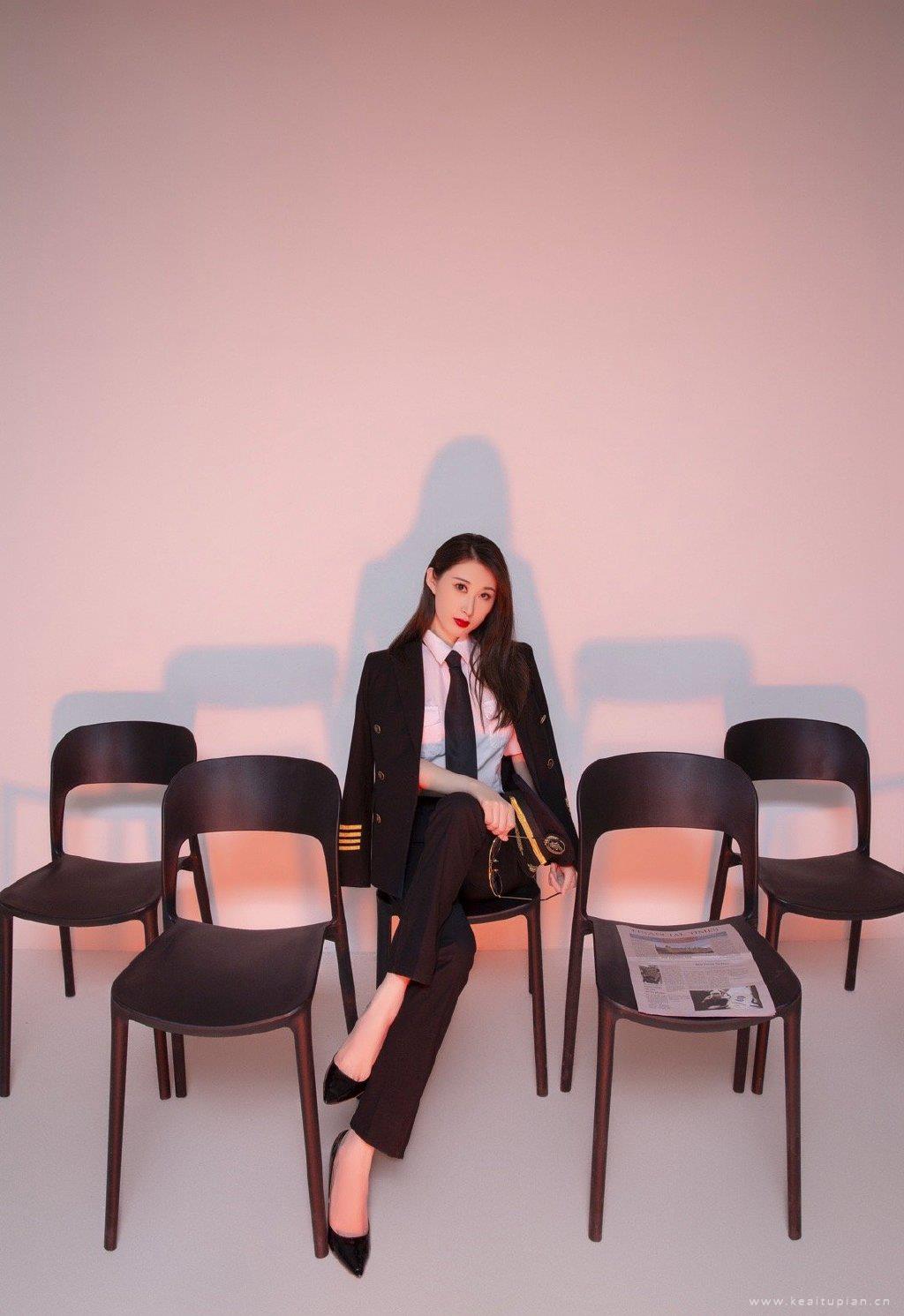 优雅美女空姐制服造型大气唯美写真图片