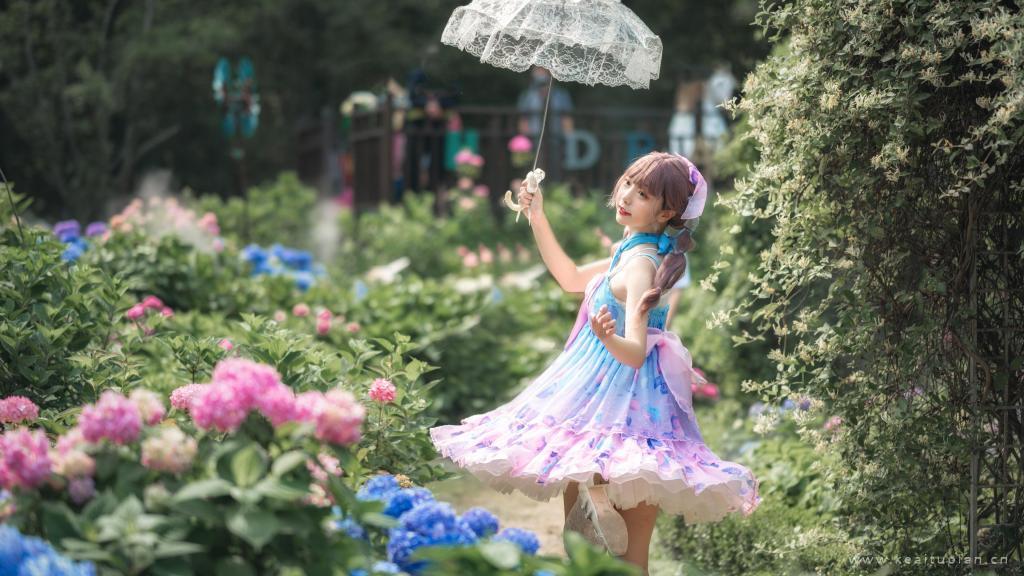 甜美少女洛丽塔户外唯美风景写真高清壁纸图