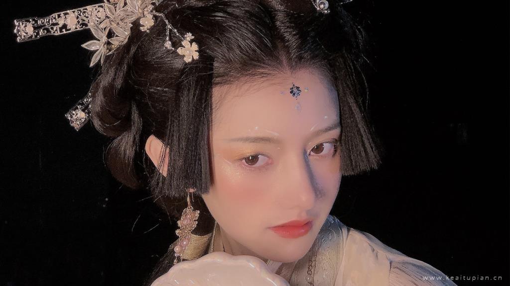 超美汉服少女高清电脑桌面壁纸图片